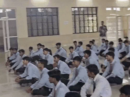 जेन-अल्फा को केवल आदेश देकर चुप कराने की कोशिश शायद काम नहीं करेगी